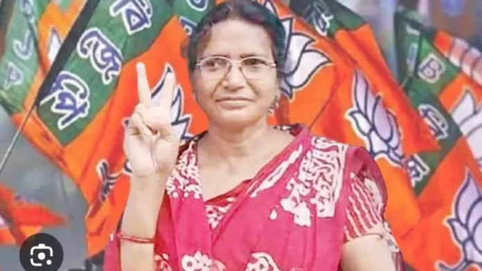 Who is Ratna Debnath?